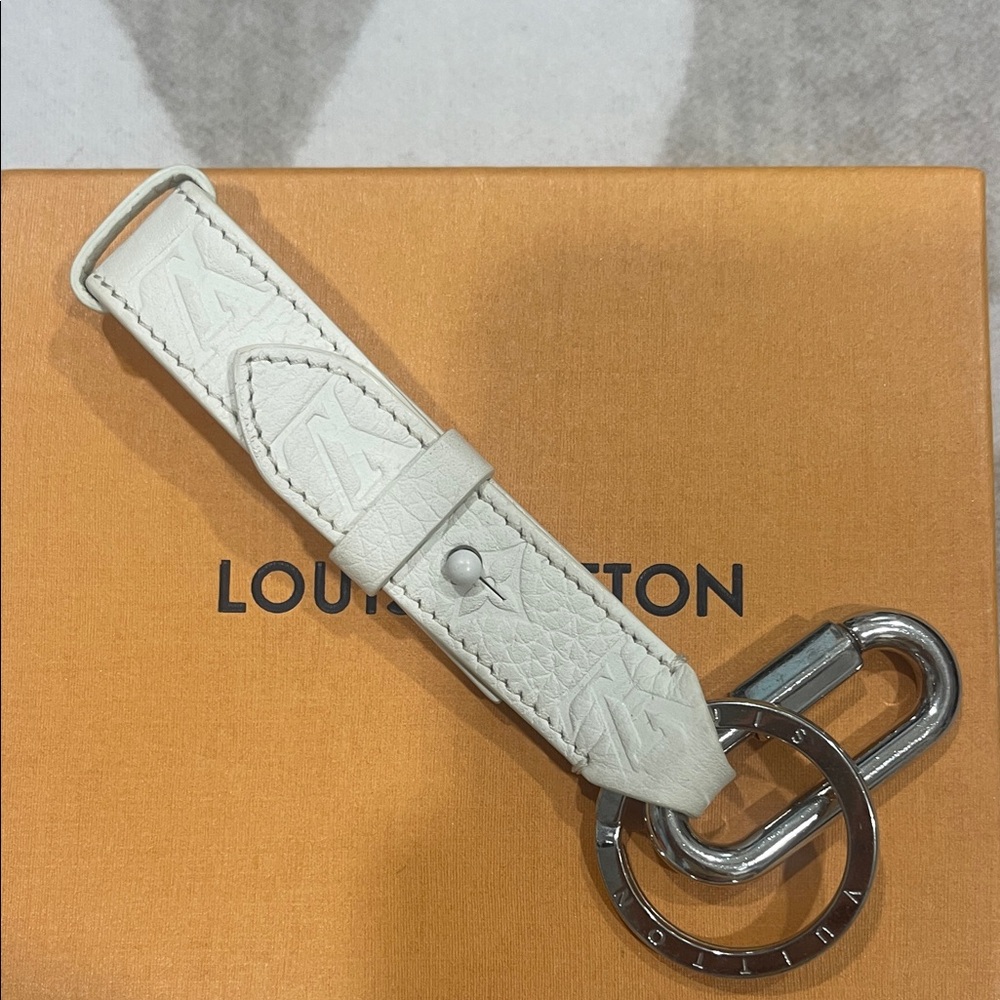 Louis Vuitton Cream Key Holder with Silver Accents